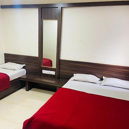Hotel Sai Bhawani 쉬르디 외부 사진